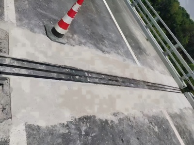 白碱滩伸缩缝更换后浇筑材料快速结构修补料速砼的产品特点及施工流程​